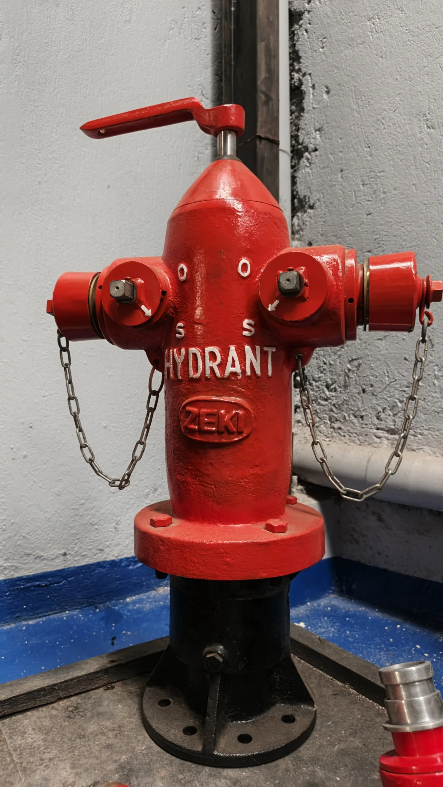 Hydrant pillar two way outdoor proteksi kebakaran kawasan gedung