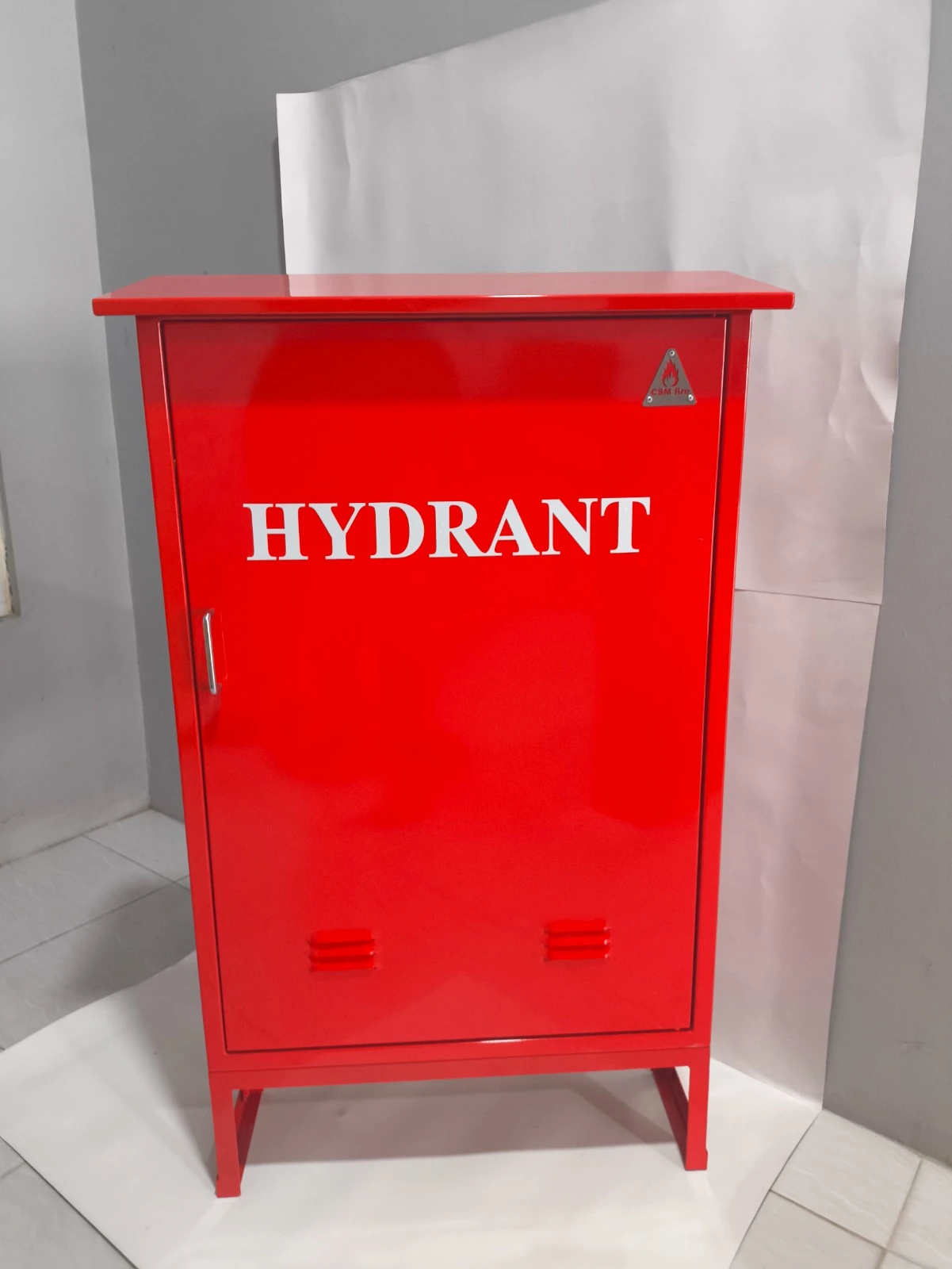 Outdoor hydrant box tipe C lengkap kunci dan kaca pemadam
